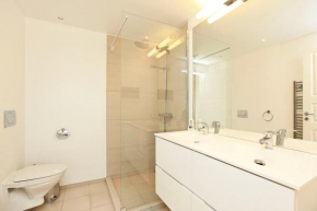 City Lux apartment with 2 full bathrooms 2tv in Kopenhagen